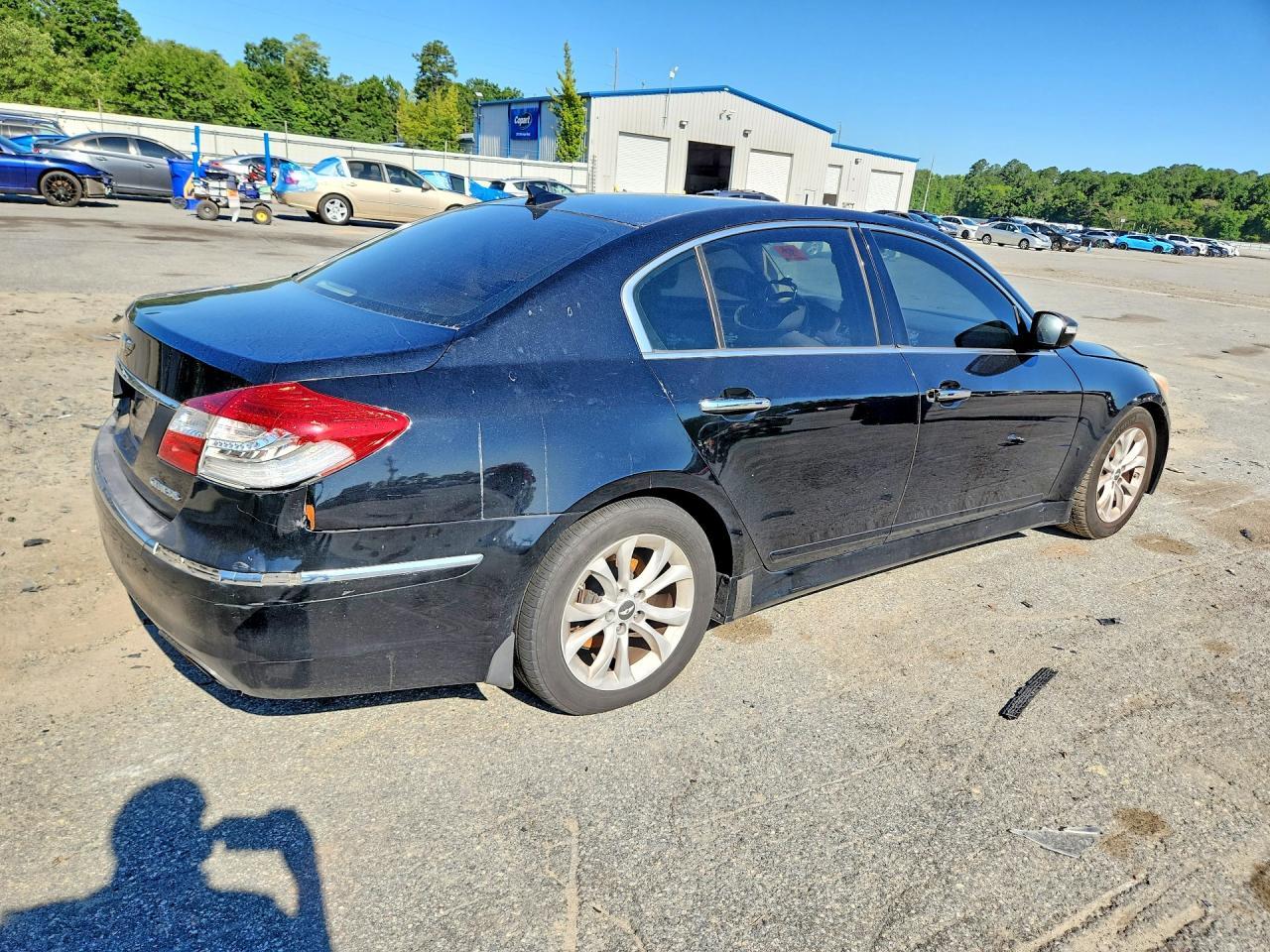 2013 Hyundai Genesis 3.8L - zdjęcie 3