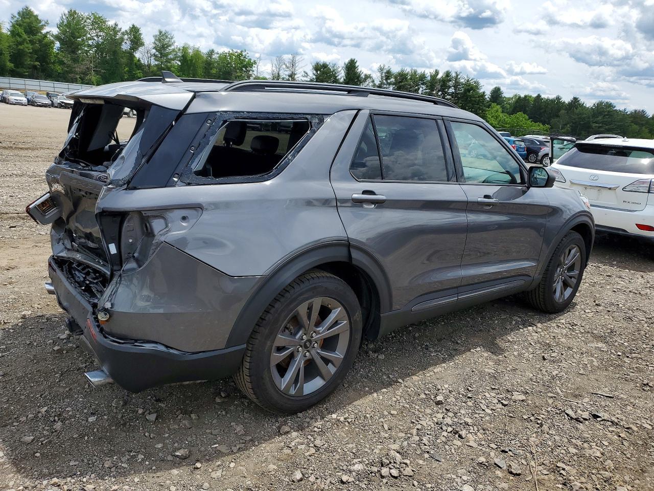 2021 Ford Explorer Xlt - zdjęcie 3