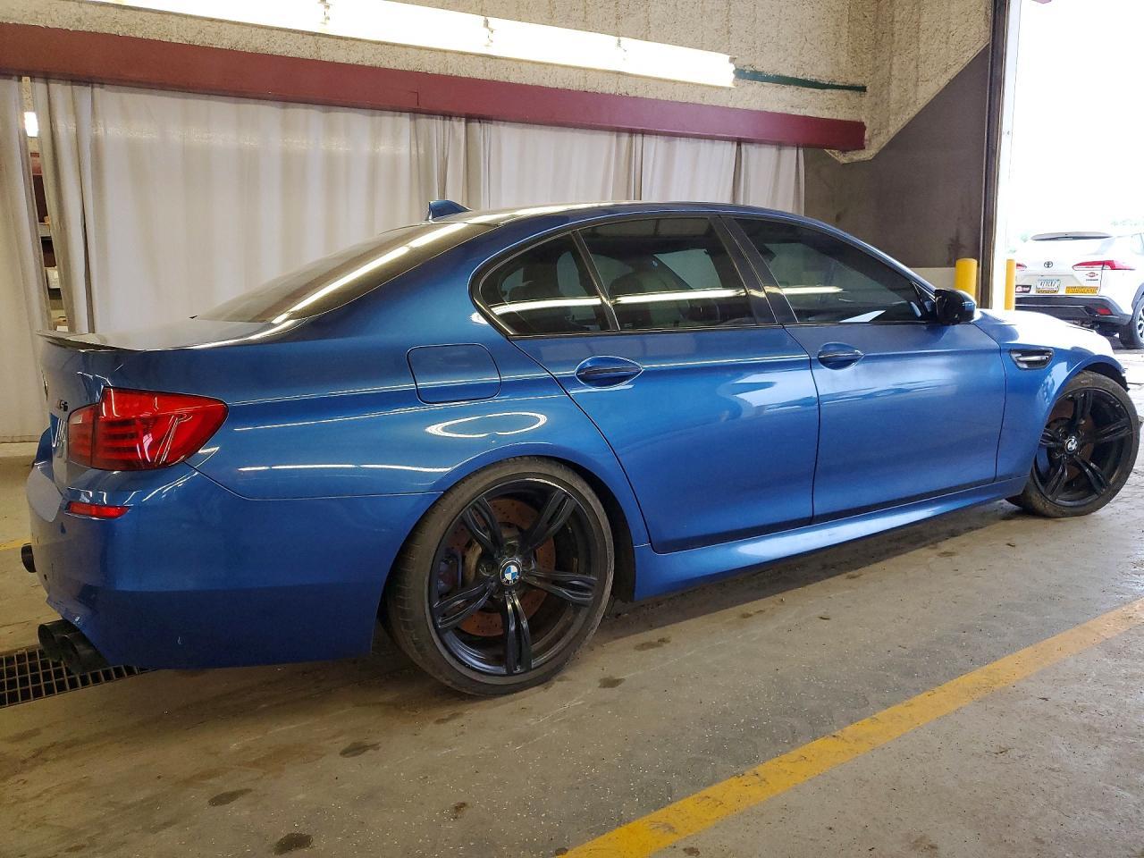 2013 BMW M5 - zdjęcie 3