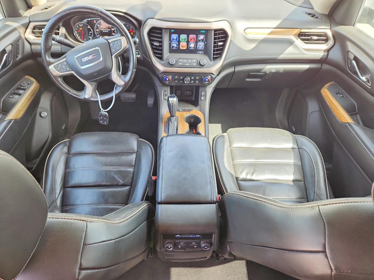2017 GMC Acadia Denali - zdjęcie 8