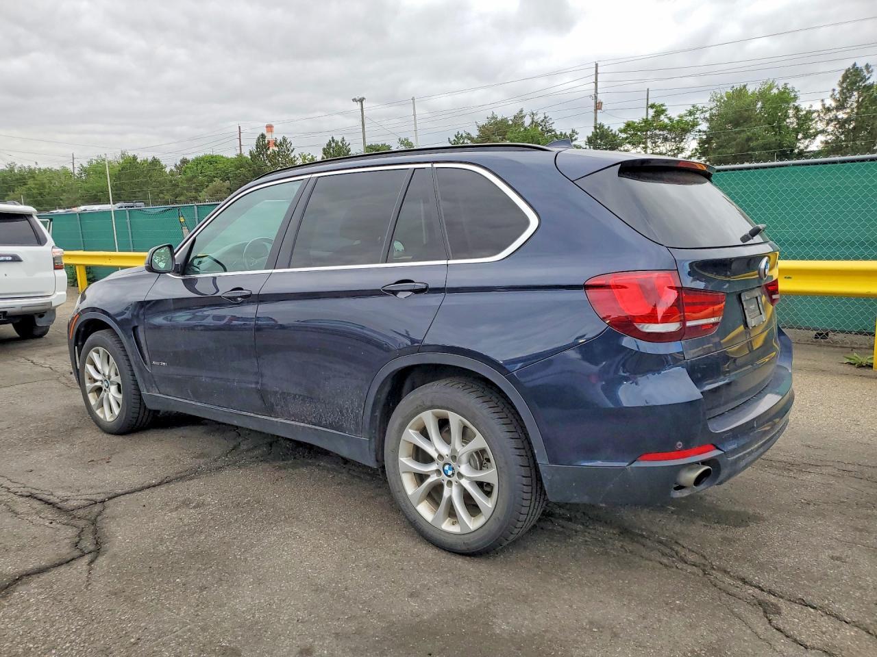 2016 BMW X5 xDrive35I - zdjęcie 2