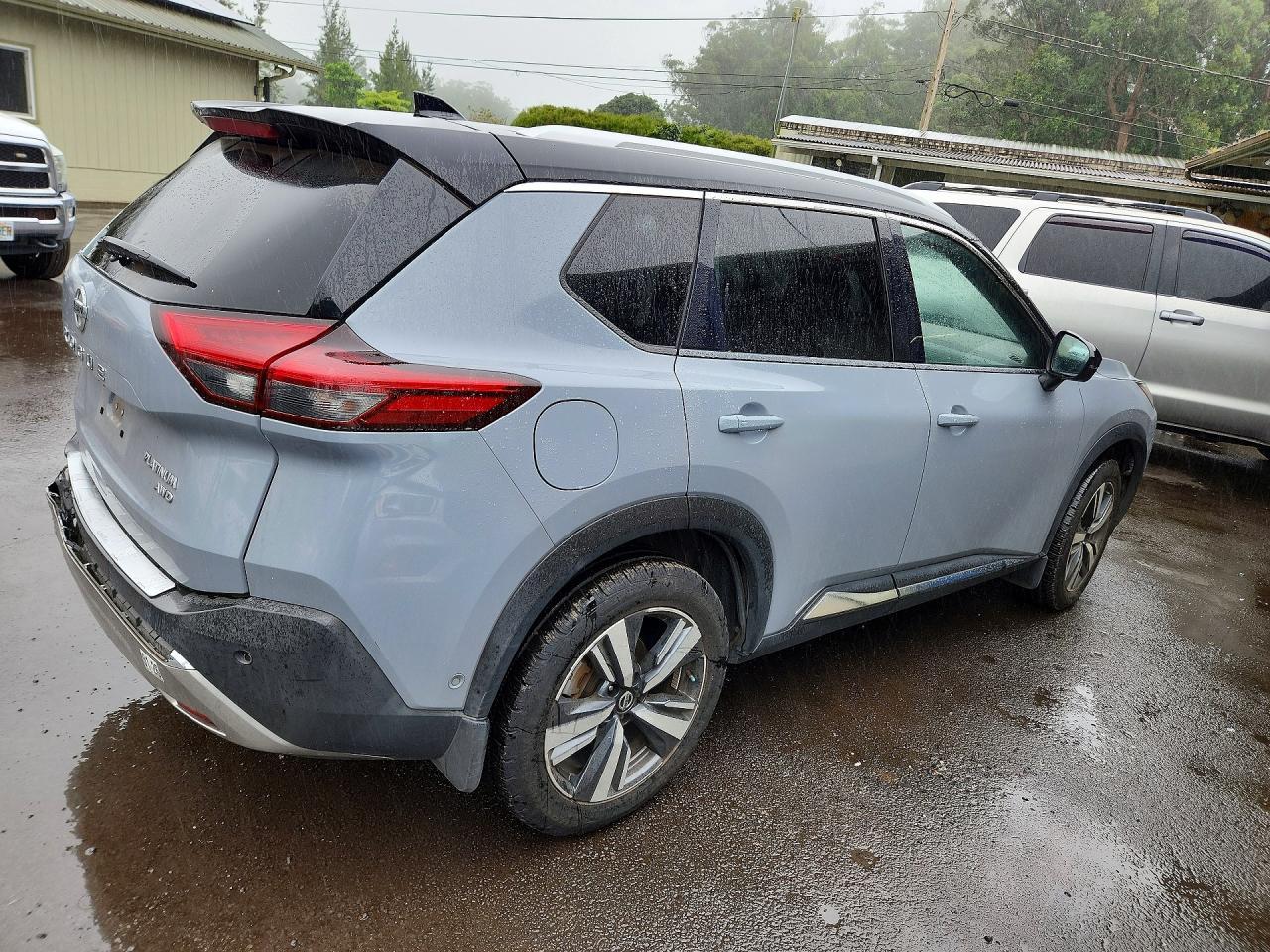 2021 Nissan Rogue Platinum - zdjęcie 3