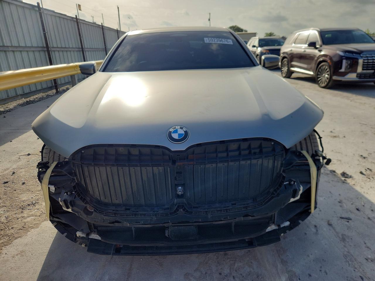 2022 BMW 750 Xi - zdjęcie 5