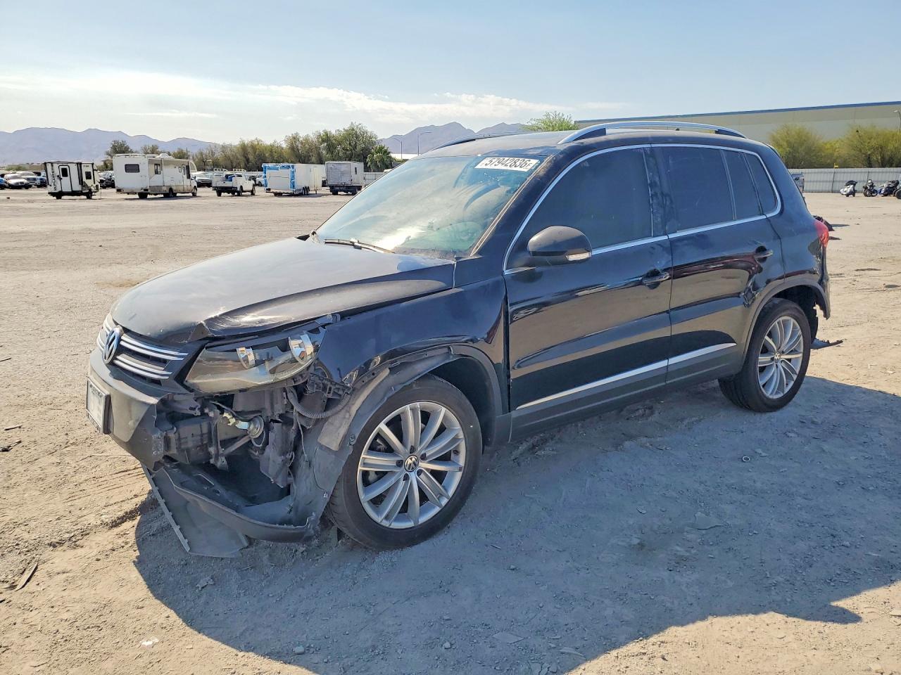 2015 Volkswagen Tiguan S - zdjęcie główne