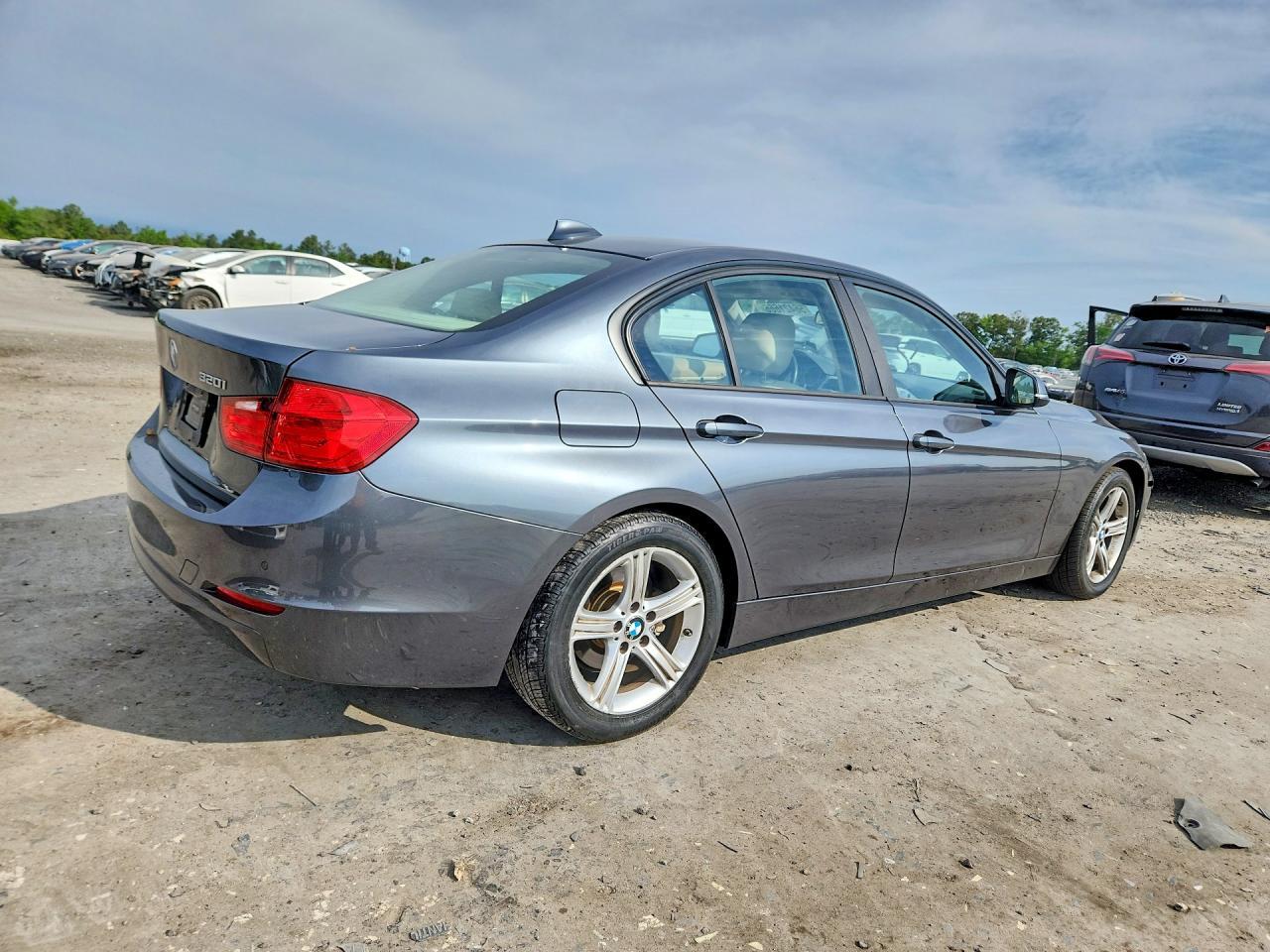2013 BMW 320 I - zdjęcie 3