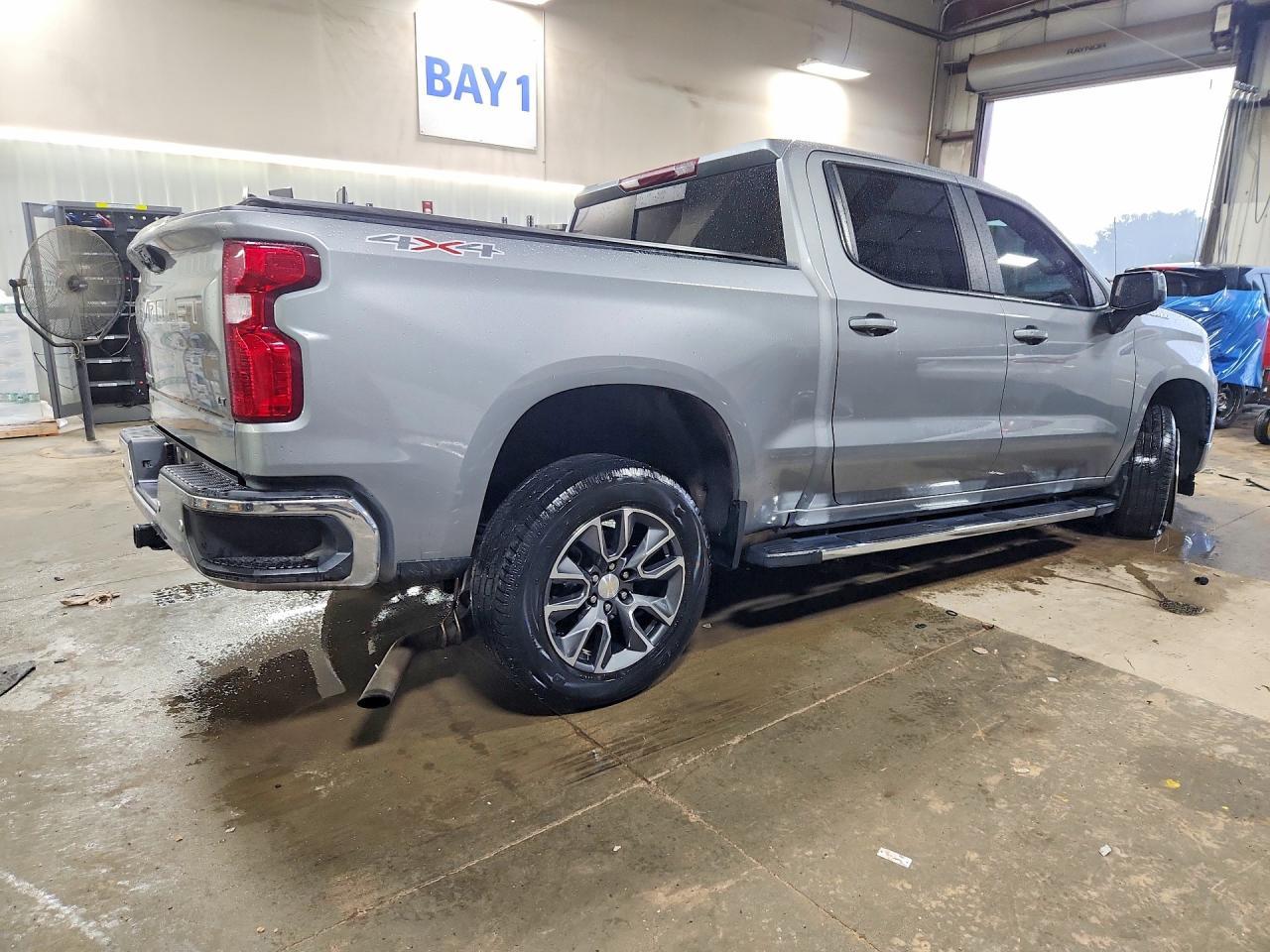 2023 Chevrolet Silverado K1500 Lt - zdjęcie 3