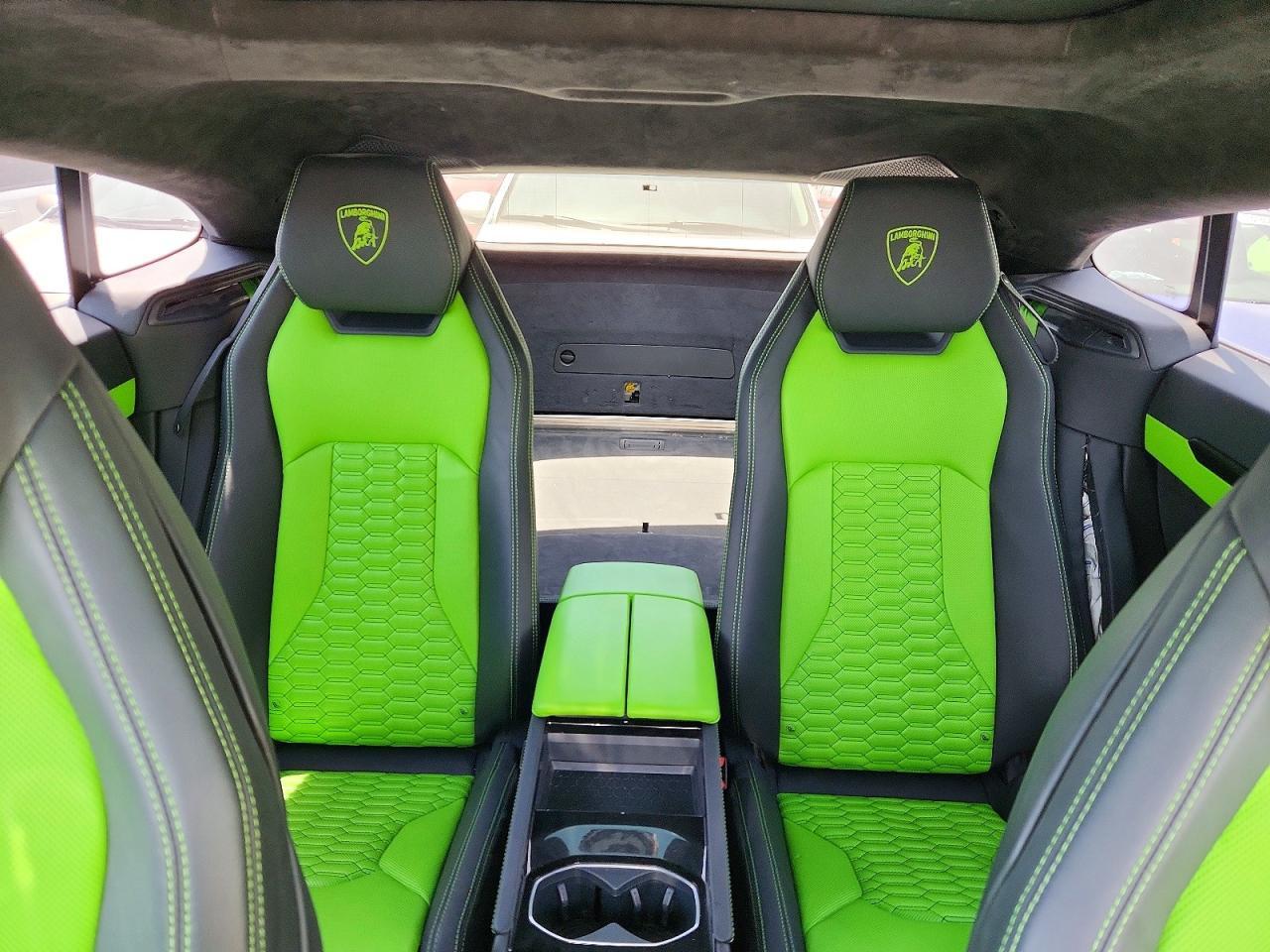 2022 Lamborghini Urus - zdjęcie 10