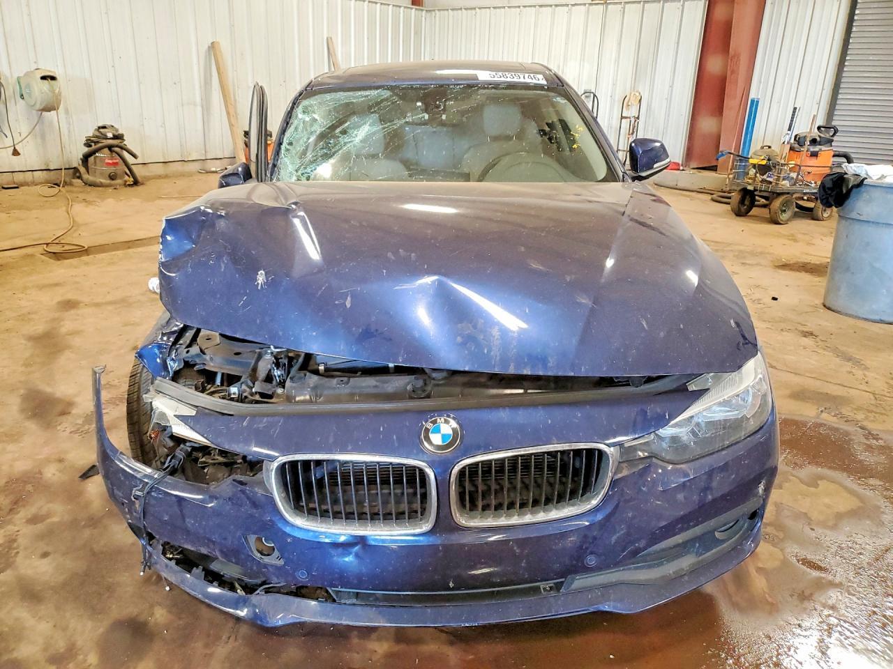 2016 BMW 320 Xi - zdjęcie 5
