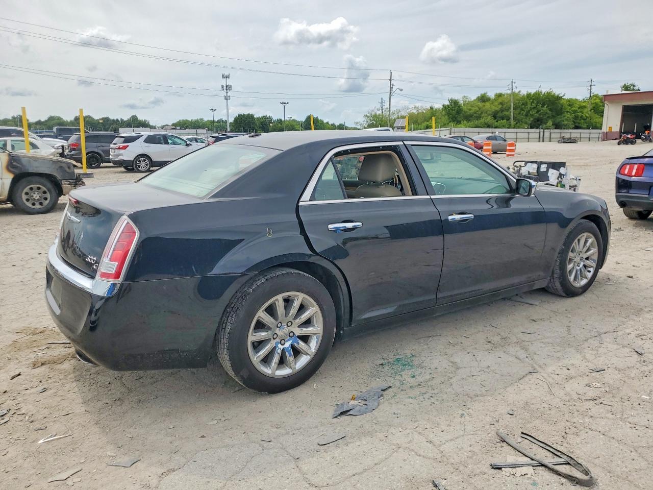 2014 Chrysler 300C - zdjęcie 3