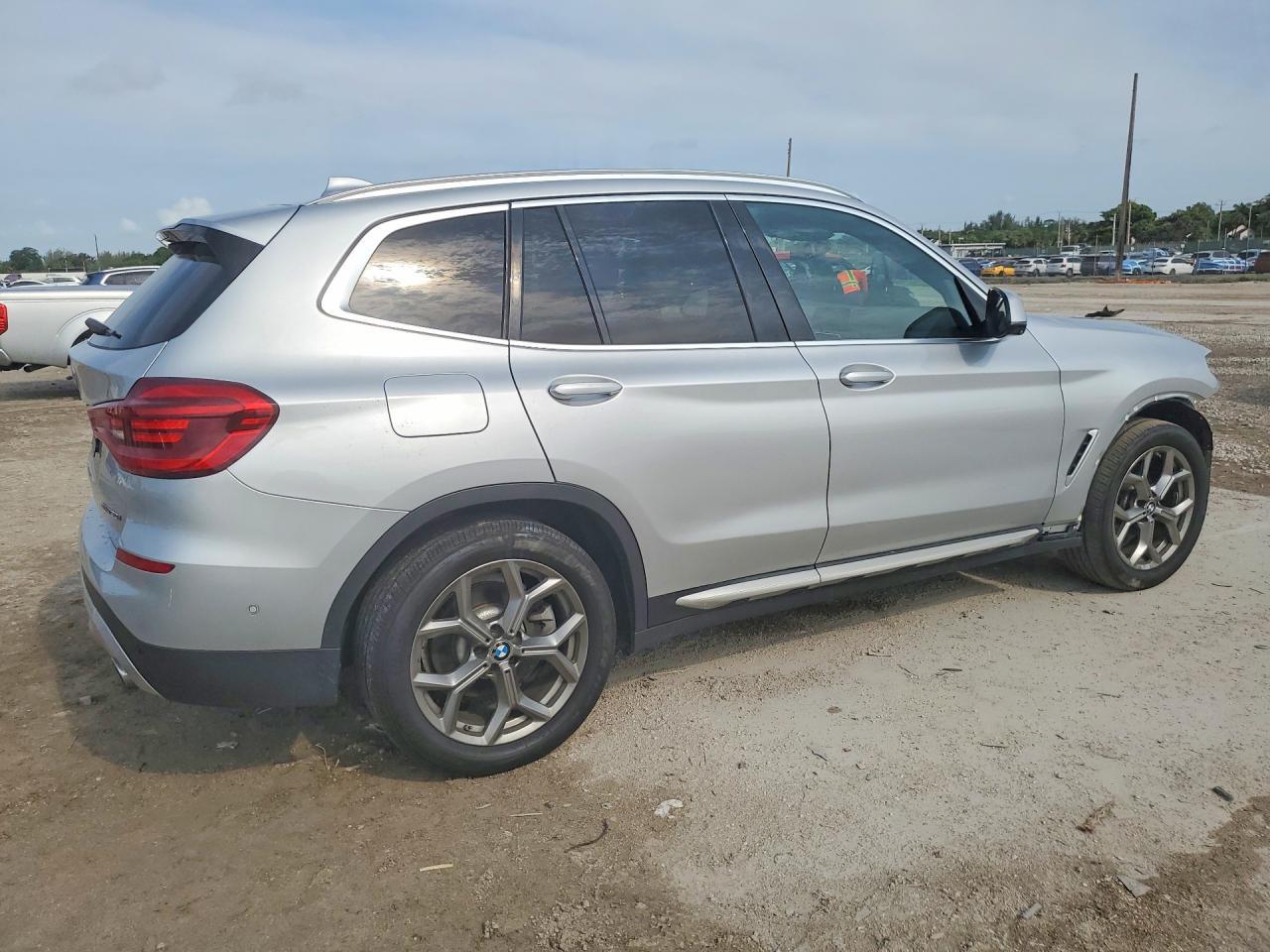 2020 BMW X3 Sdrive30I - zdjęcie 3