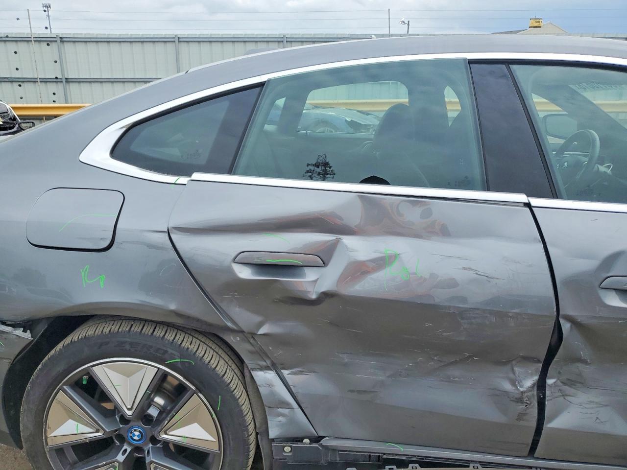 2024 BMW I4 xDrive 40 - zdjęcie 10
