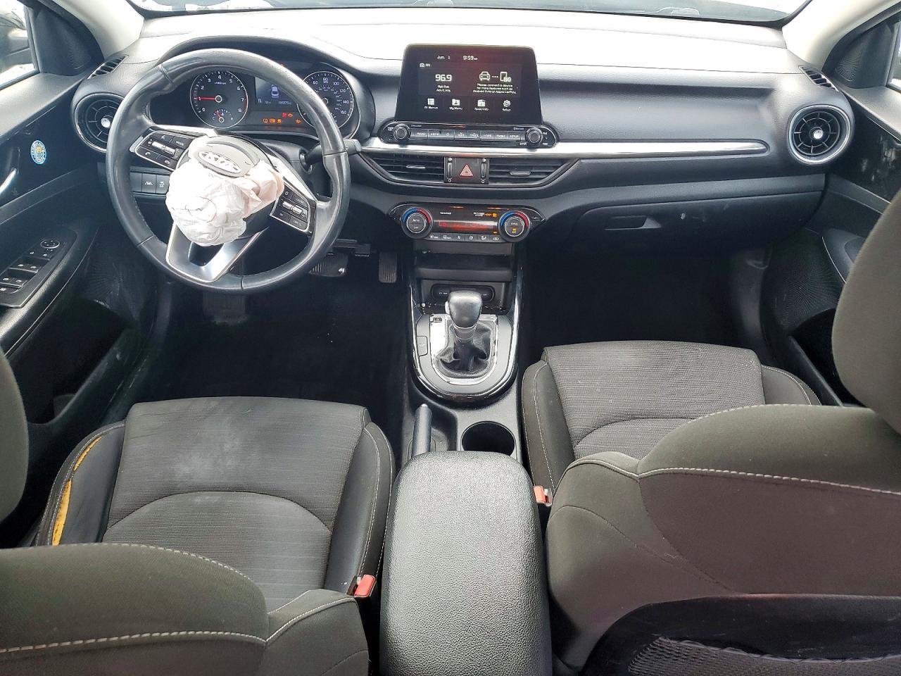 2019 Kia Forte S - zdjęcie 8