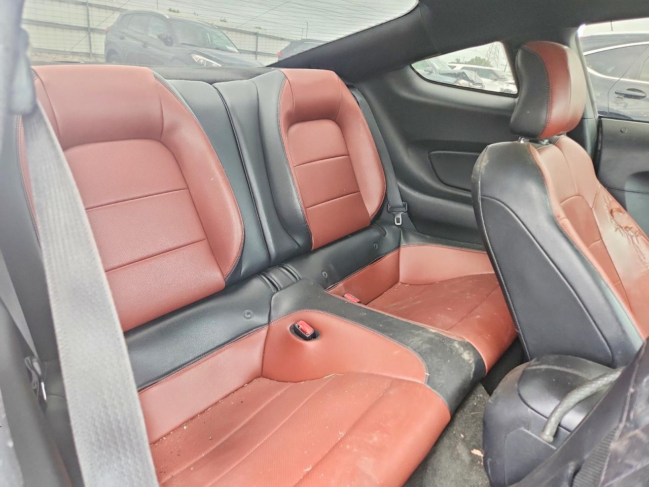 2015 Ford Mustang - zdjęcie 10