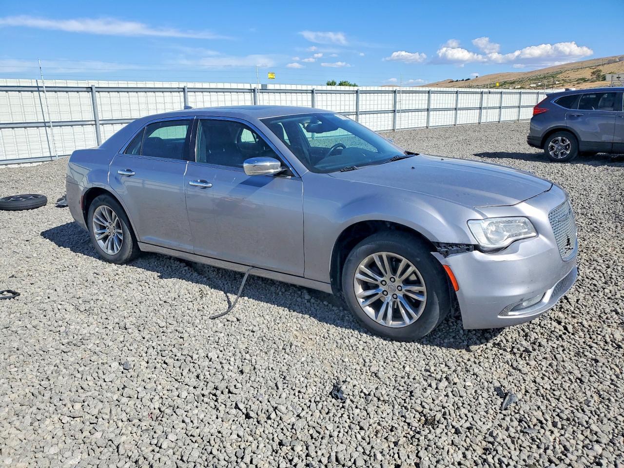 2016 Chrysler 300C - zdjęcie 4