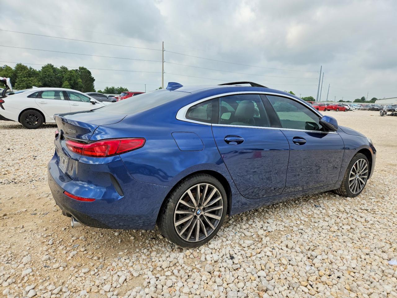 2024 BMW 228I - zdjęcie 3