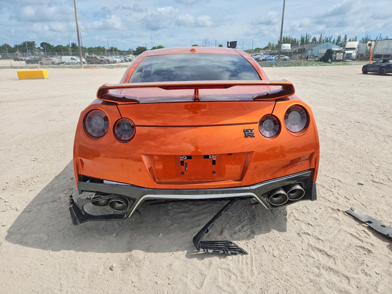 2018 Nissan Gt-R Premium - zdjęcie 6