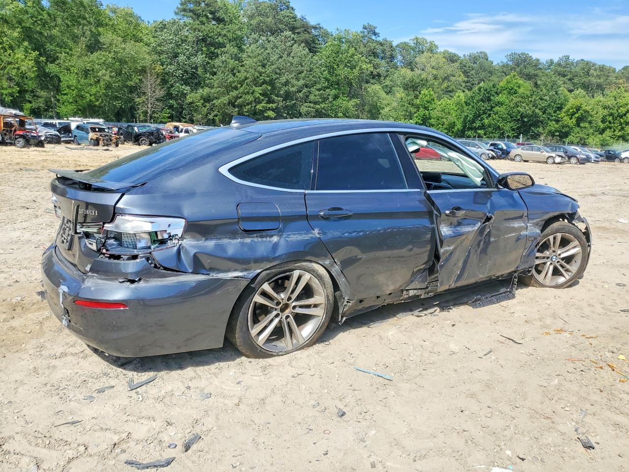 2018 BMW Seria 3 330i - zdjęcie 3