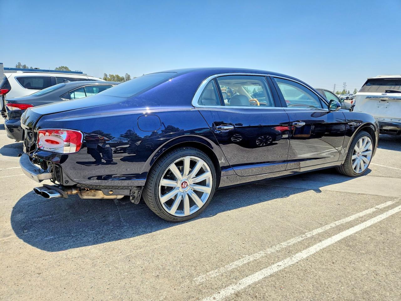 2016 Bentley Flying Spur - zdjęcie 3