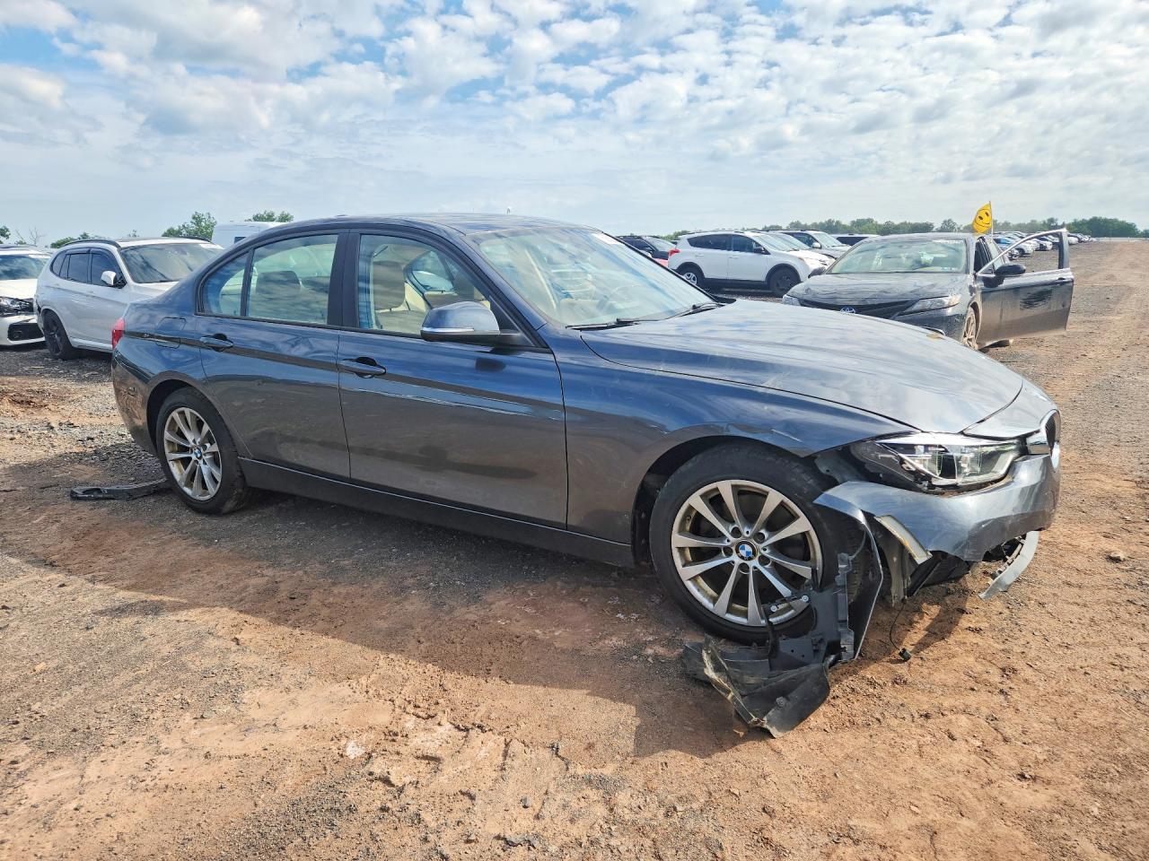 2016 BMW 320 I - zdjęcie 4