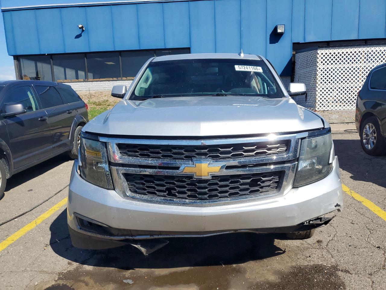 2018 Chevrolet Suburban K1500 Ls - zdjęcie 5