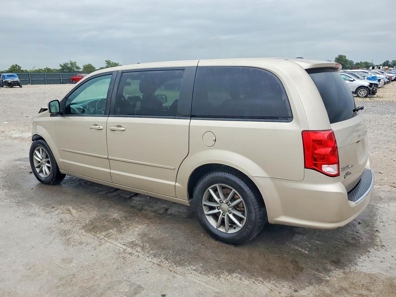 2014 Dodge Grand Caravan R/T - zdjęcie 2