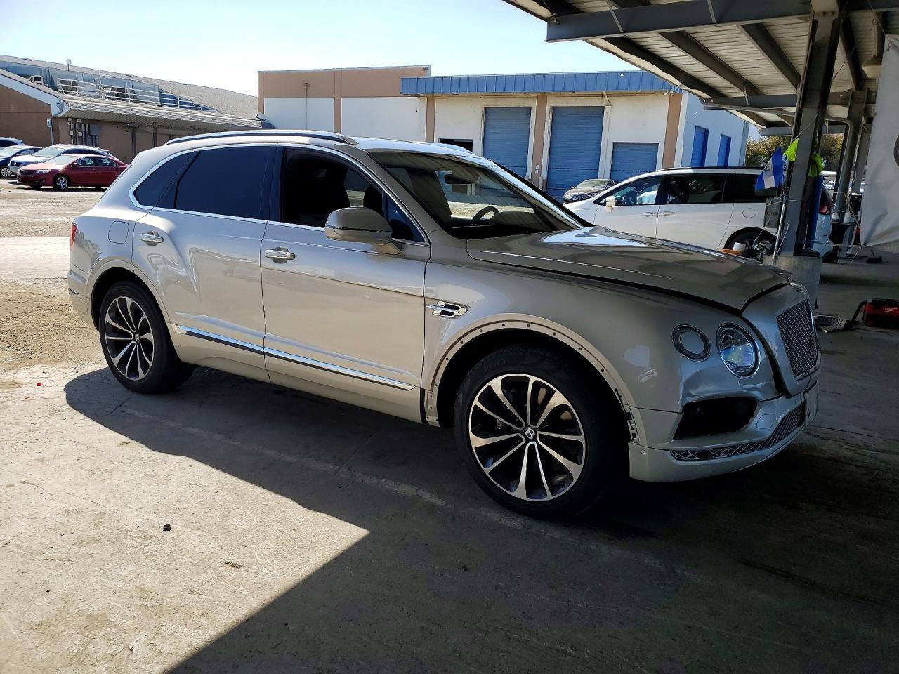 2018 Bentley Bentayga - zdjęcie 4