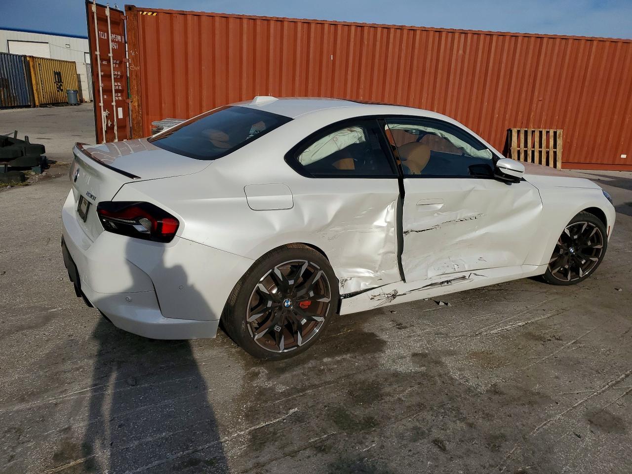 2025 BMW 230I - zdjęcie 3