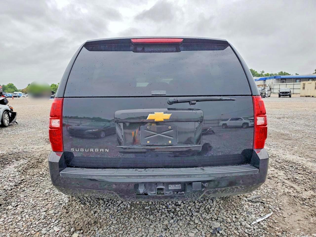2013 Chevrolet Suburban C1500 Lt - zdjęcie 6