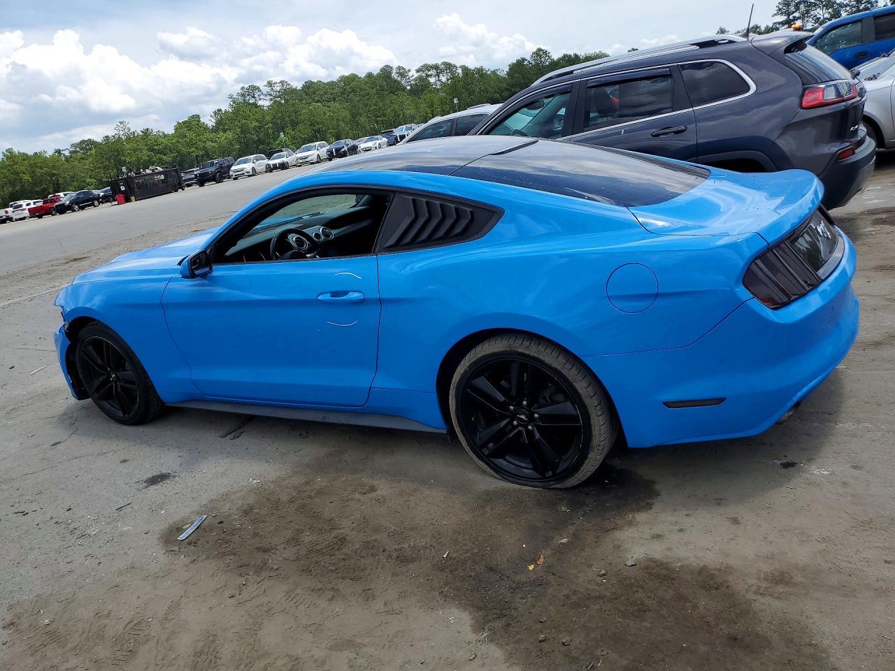 2017 Ford Mustang - zdjęcie 2