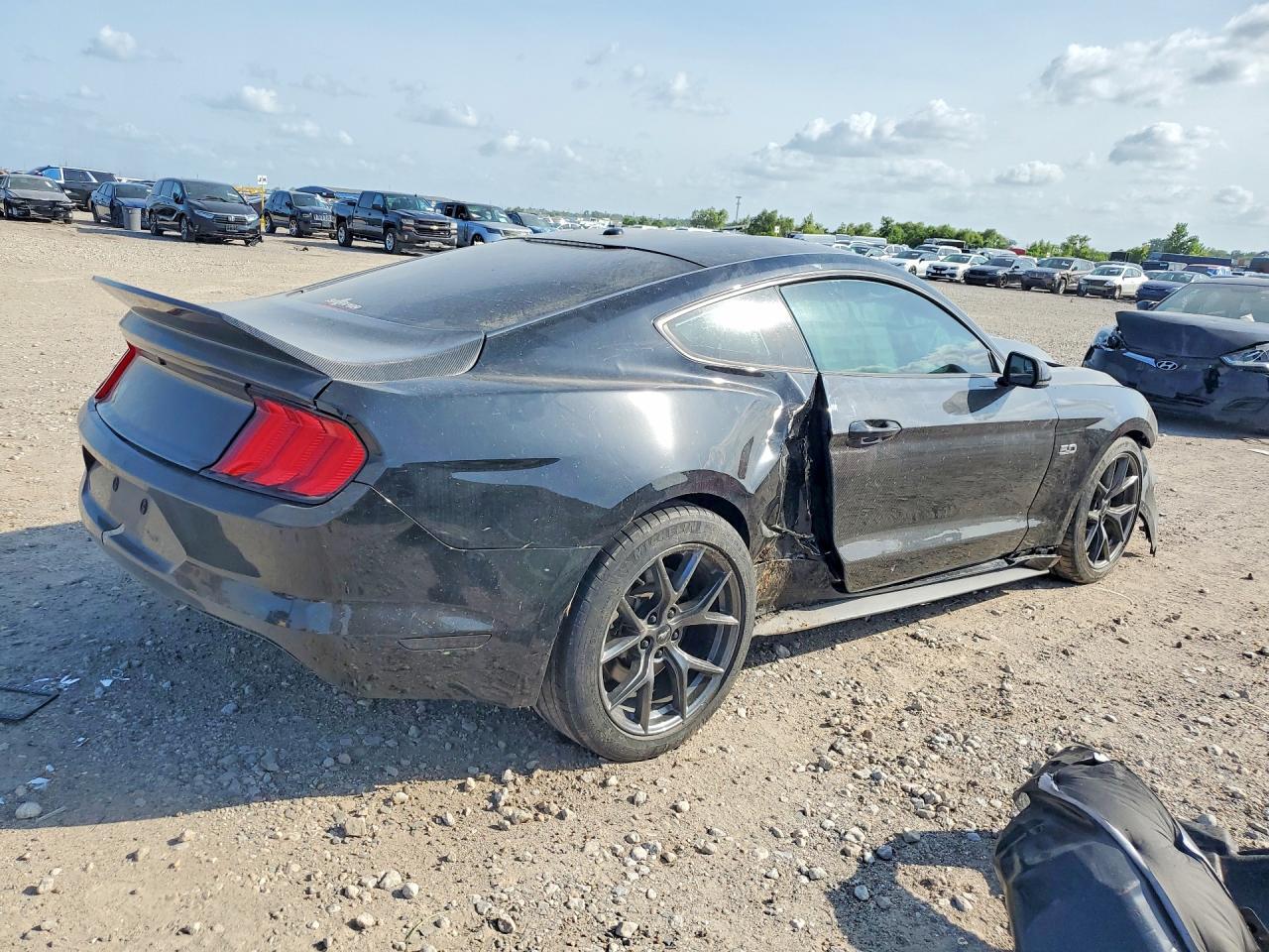 2019 Ford Mustang Gt - zdjęcie 3