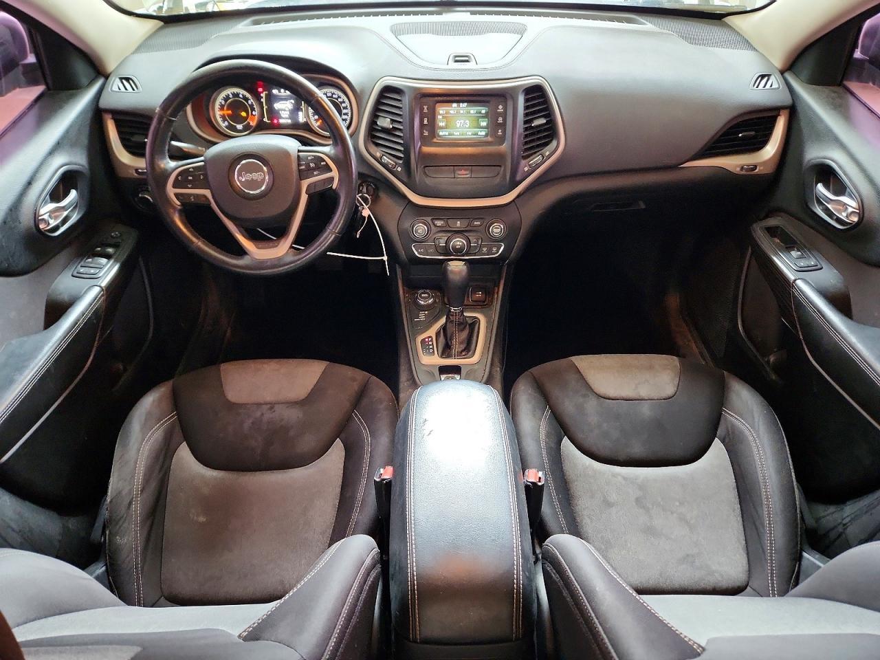 2015 Jeep Cherokee Sport - zdjęcie 8