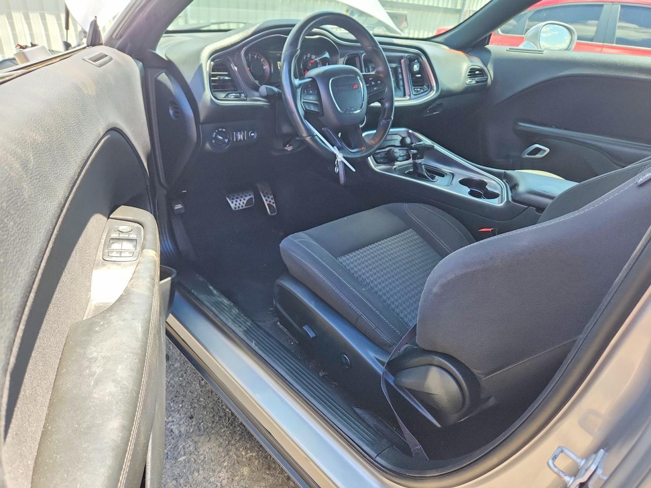 2017 Dodge Challenger Sxt - zdjęcie 7