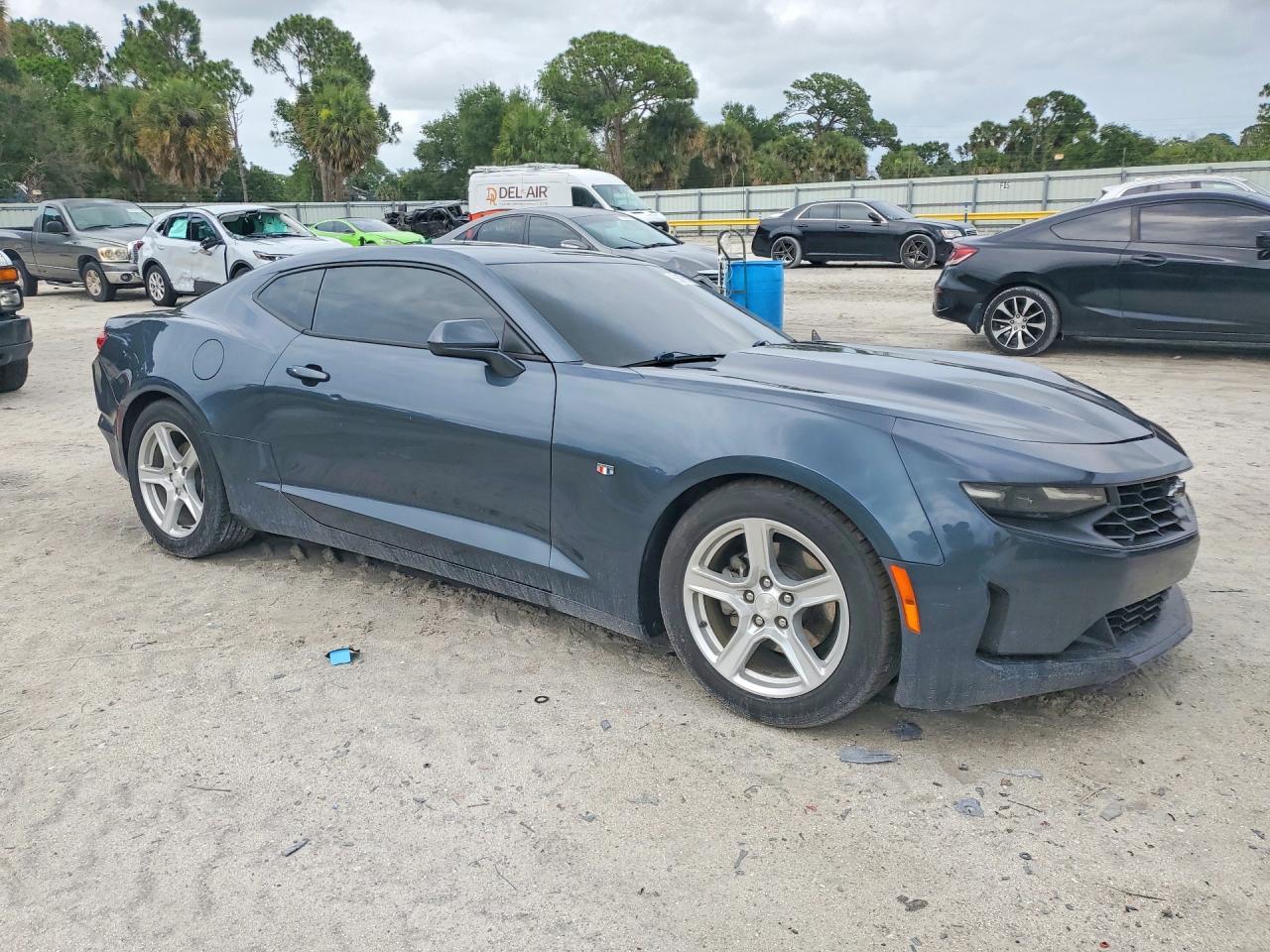 2019 Chevrolet Camaro Ls - zdjęcie 4