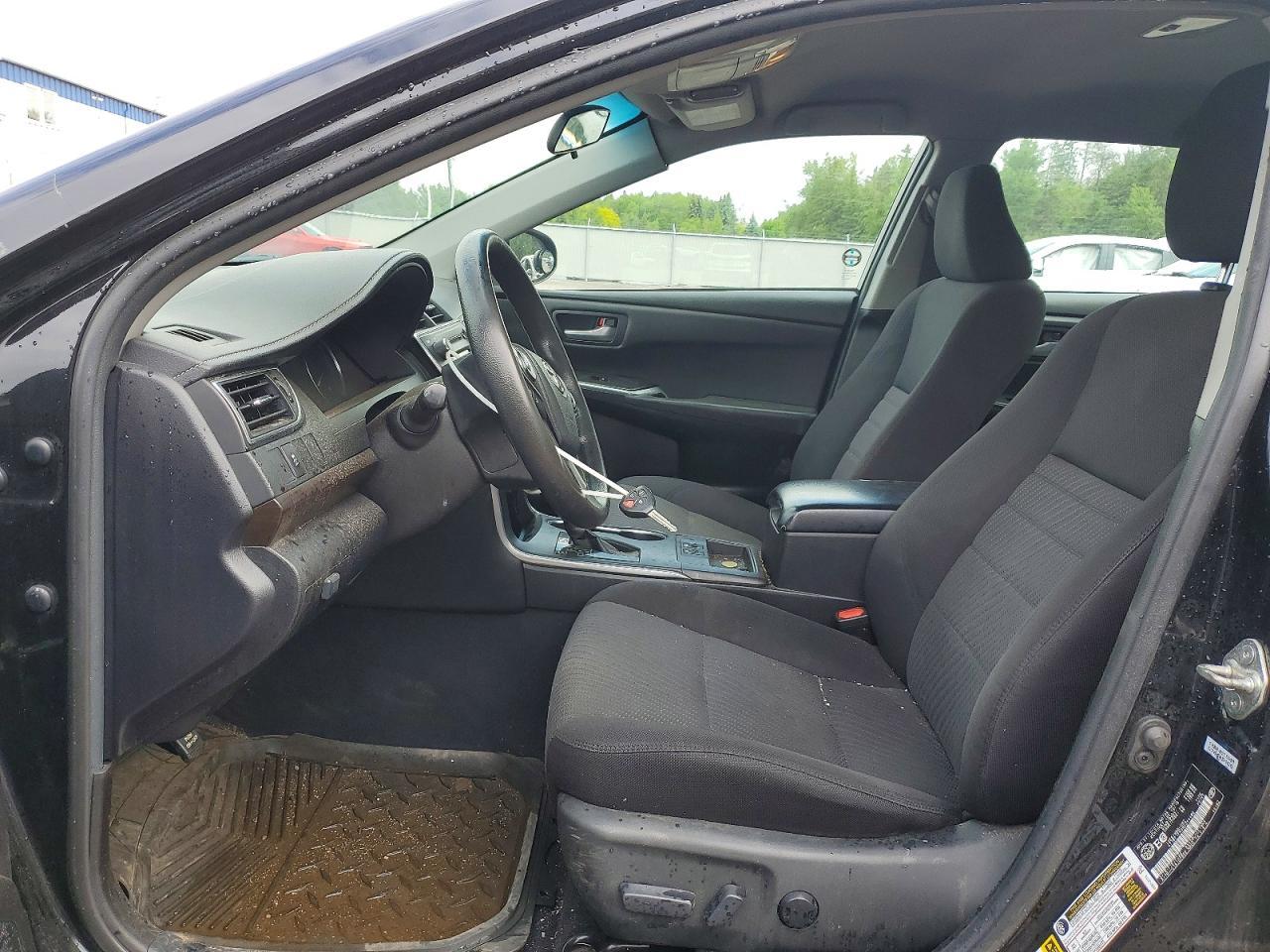 2017 Toyota Camry Le - zdjęcie 7