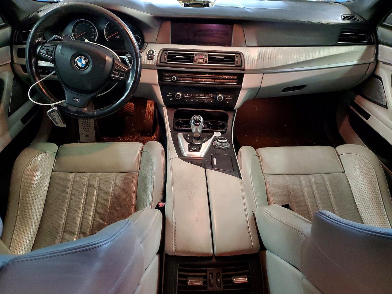 2013 BMW M5 - zdjęcie 8