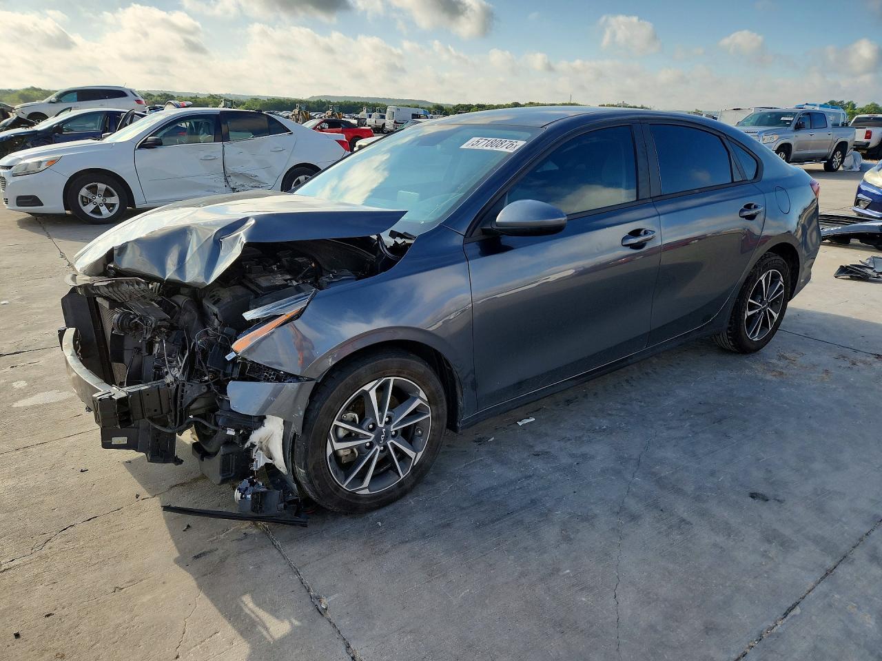 2023 Kia Forte Lxs - zdjęcie główne