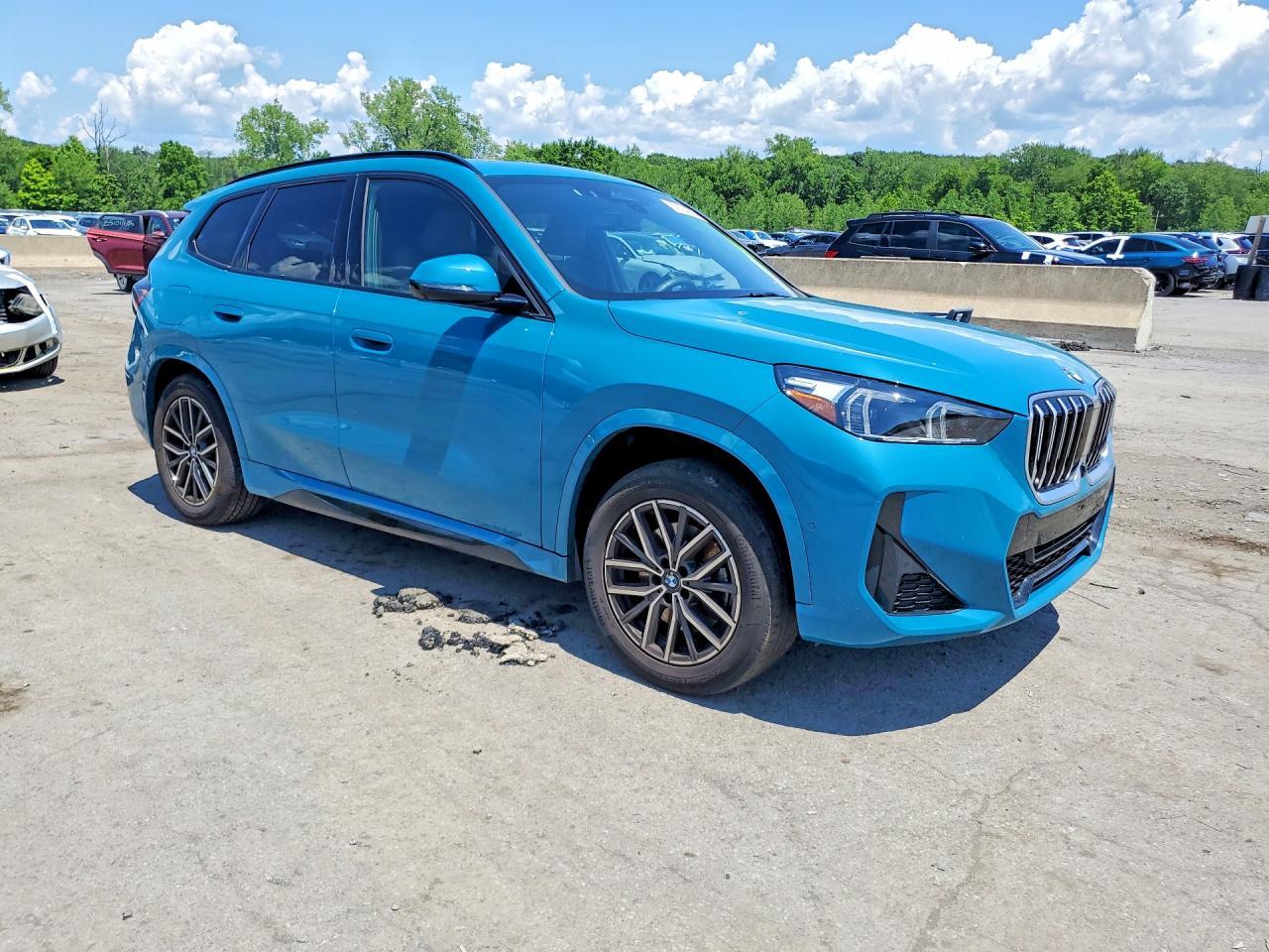 2023 BMW X1 xDrive28I - zdjęcie 4