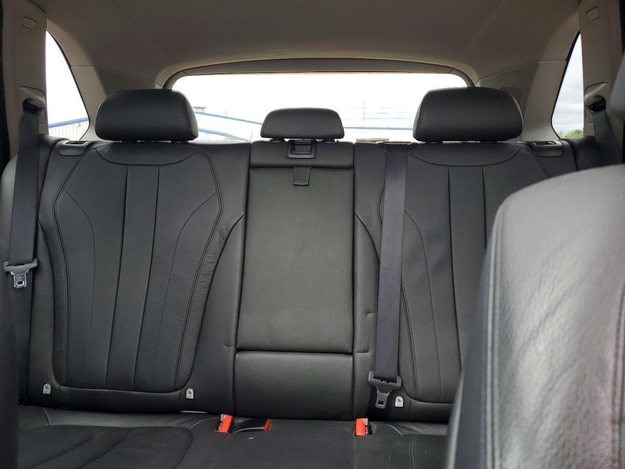 2015 BMW X5 xDrive35D - zdjęcie 10