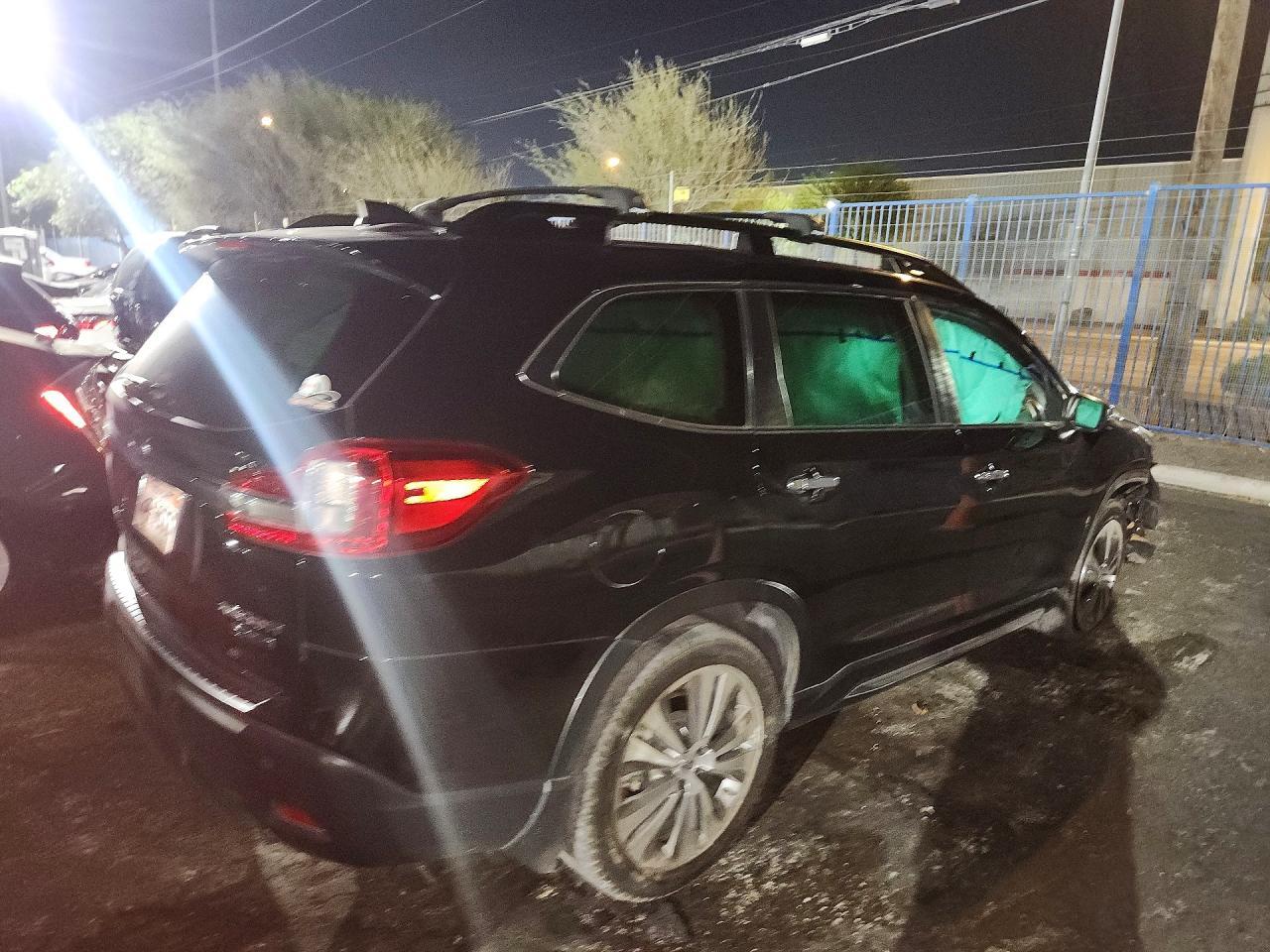 2022 Subaru Ascent Touring - zdjęcie 3