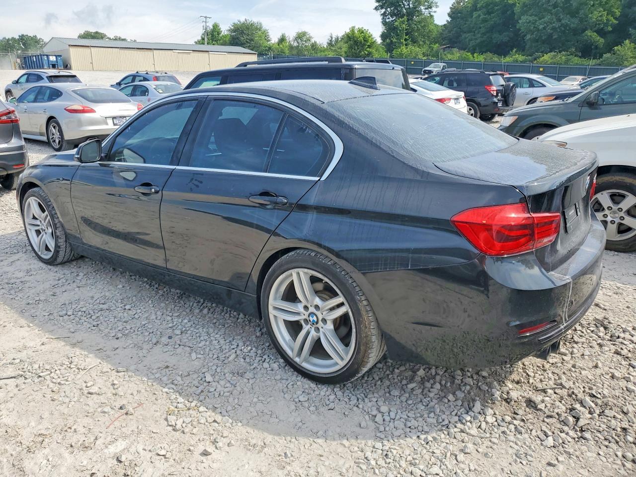 2018 BMW 330 I - zdjęcie 2