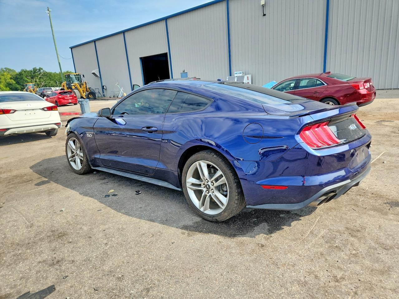 2020 Ford Mustang Gt - zdjęcie 2