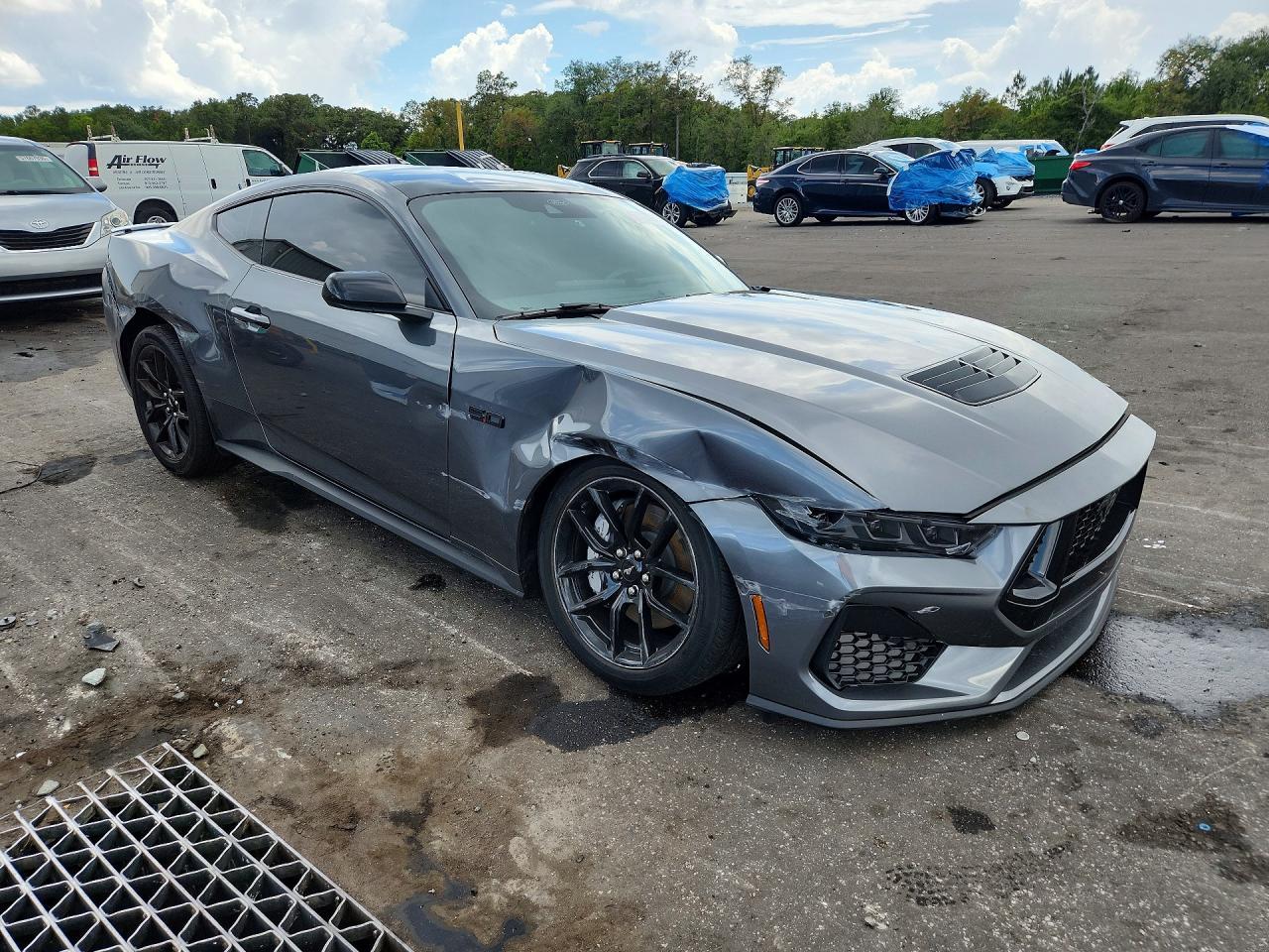 2025 Ford Mustang Gt - zdjęcie 4