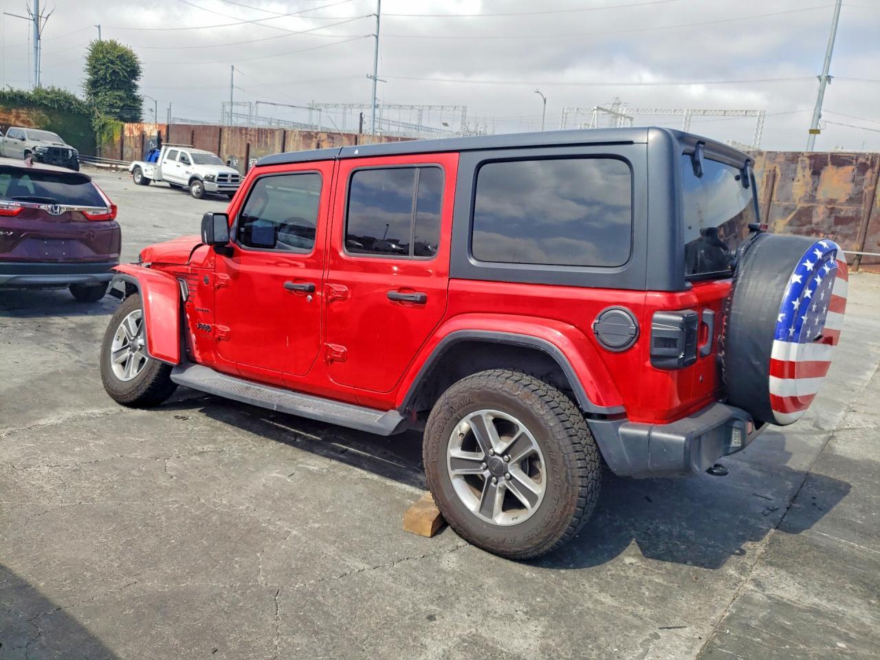 2020 Jeep Wrangler Unlimited Sahara - zdjęcie 2