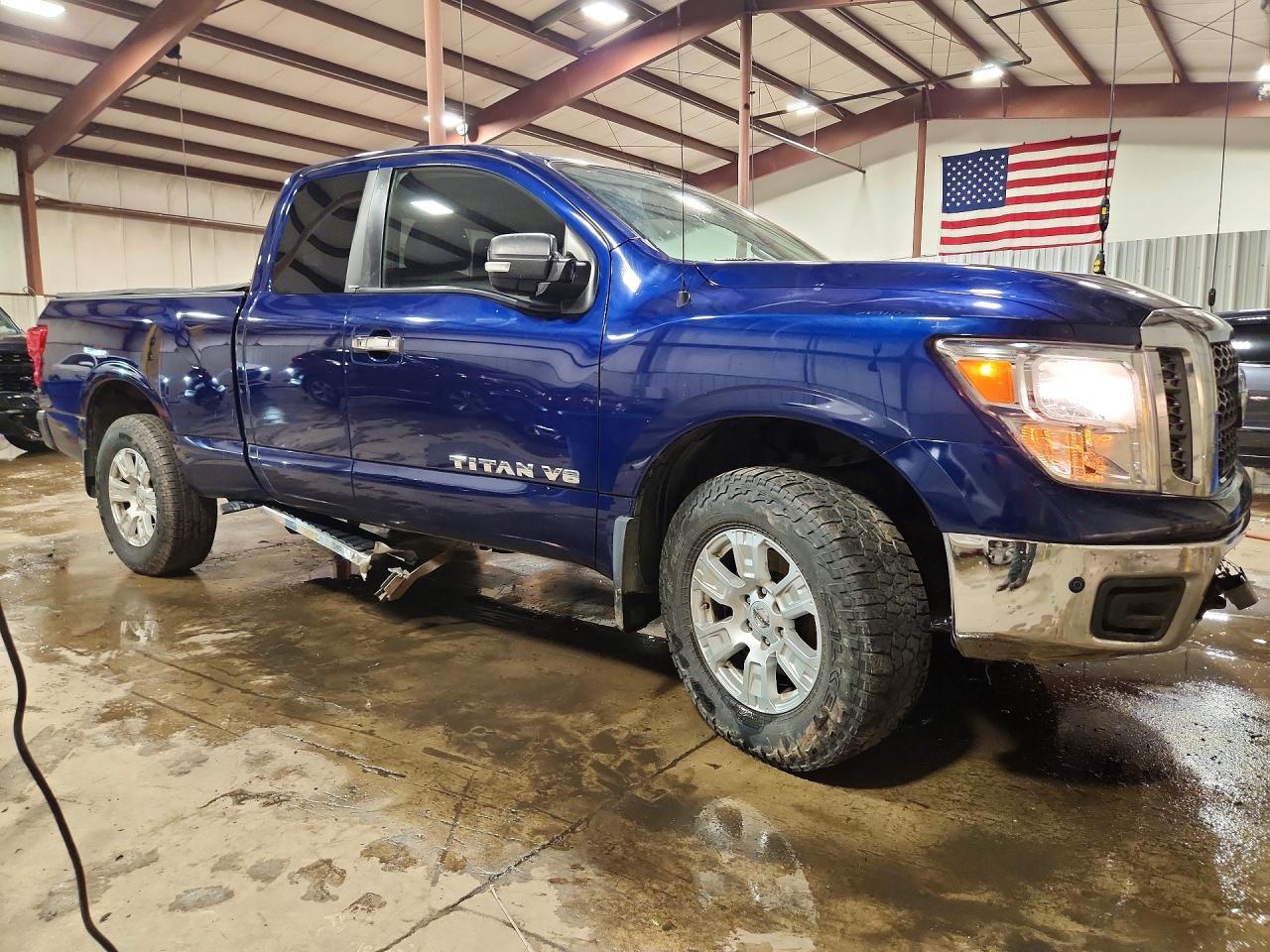 2018 Nissan Titan Sv - zdjęcie 4