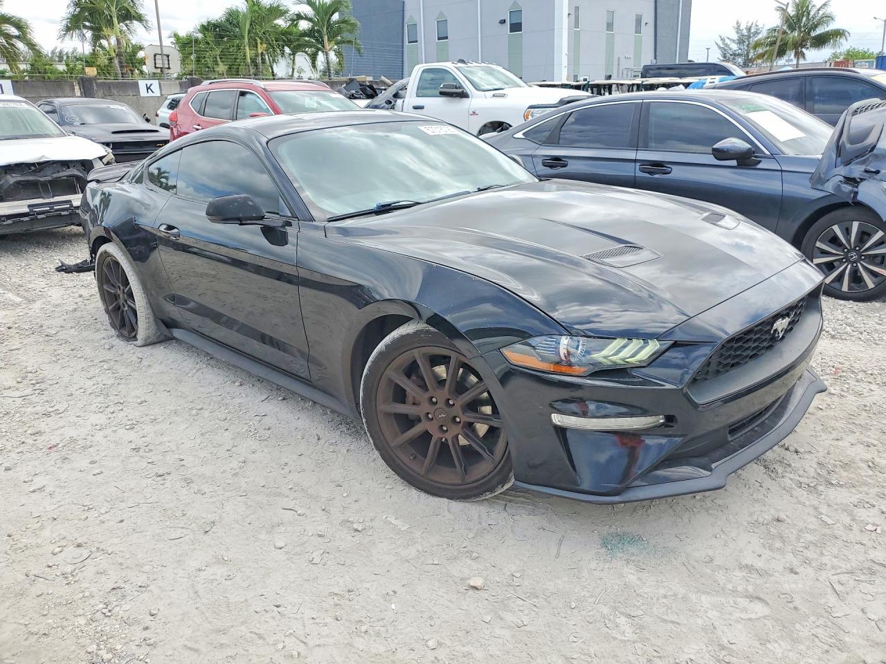 2019 Ford Mustang - zdjęcie 4