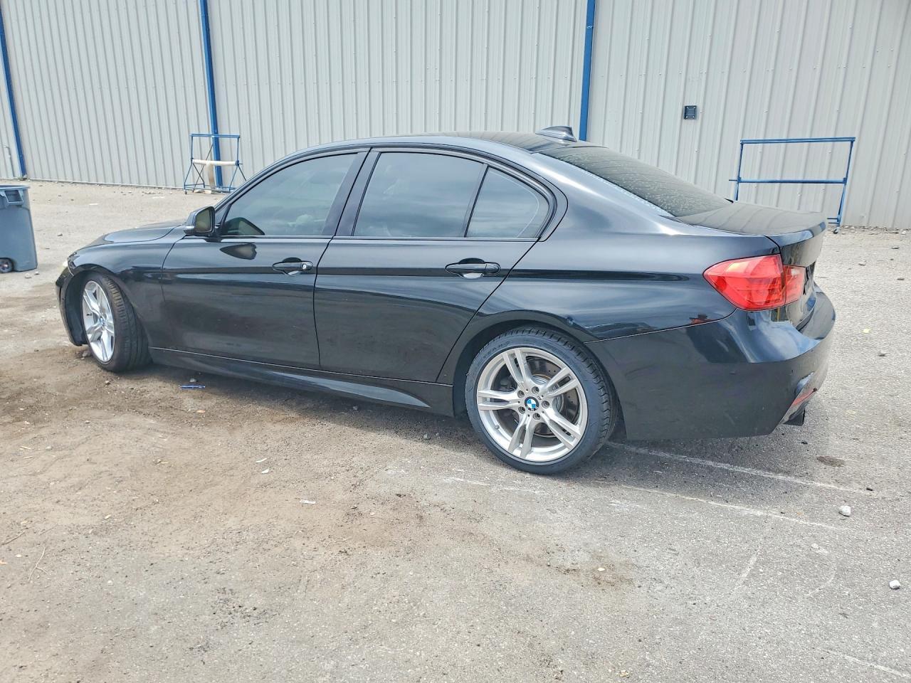 2014 BMW 335 I - zdjęcie 2