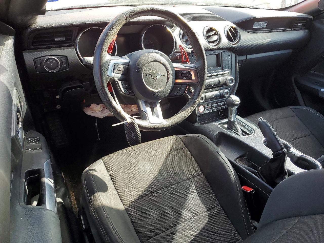 2015 Ford Mustang - zdjęcie 8
