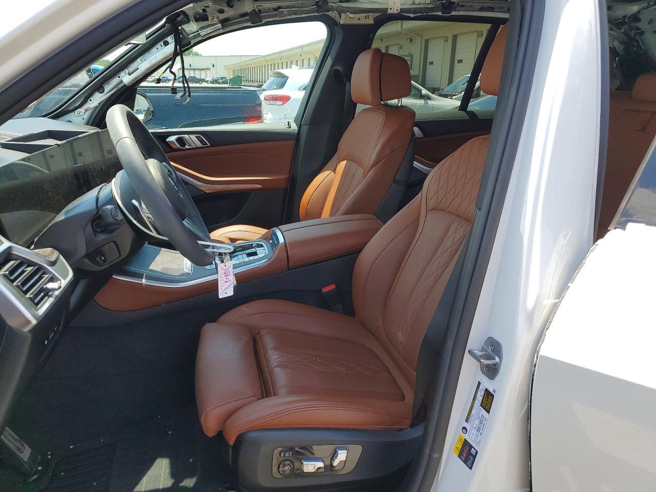 2025 BMW X5 xDrive50E - zdjęcie 7
