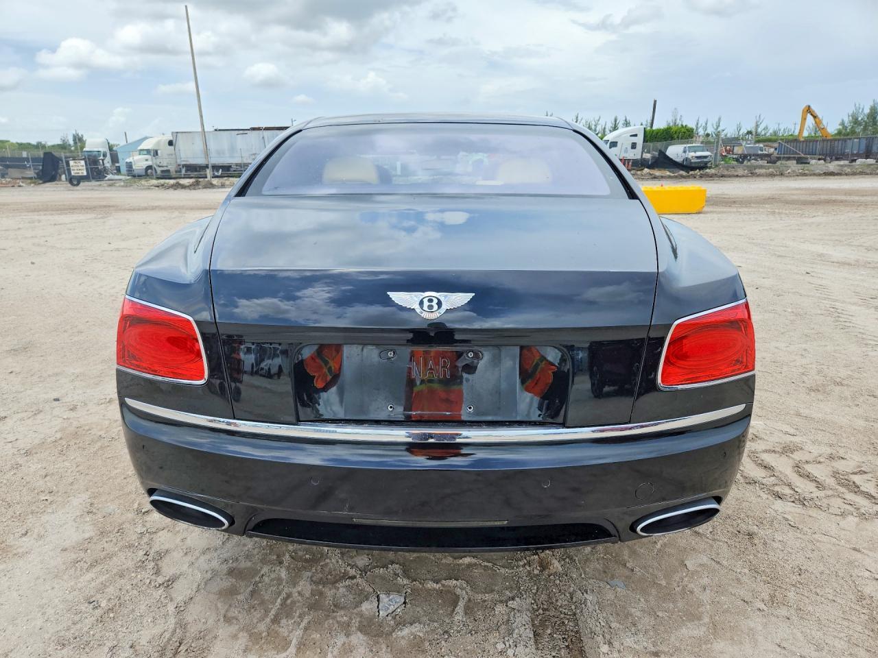 2014 Bentley Flying Spur - zdjęcie 6