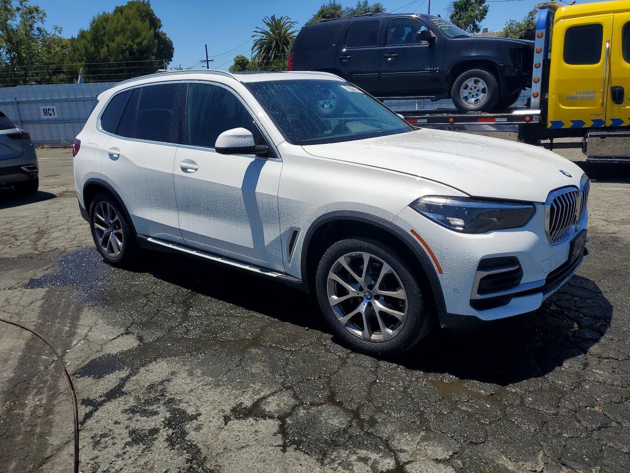2023 BMW X5 xDrive40I - zdjęcie 4